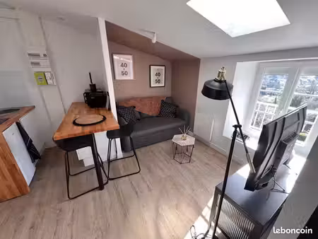 studio rénové à neuf – emplacement idéal – saint-maixent-l’école