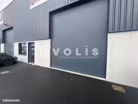 local d'activité 435 m²