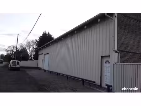 loue local commercial à lynde