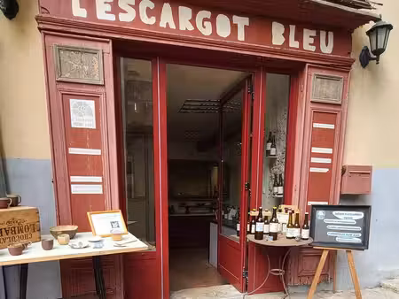 boutique dans le centre de cotignac
