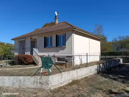 pavillon 3 chambres avec grande dépendance