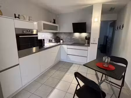 location annuelle maison t3 avec mezzanine / clim / parking / terrasse