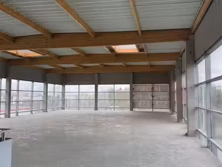 bailleul – plateau vitré à aménager – env. 300 m² – visibilité a25