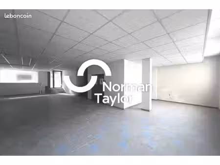 local bureaux 242 m²