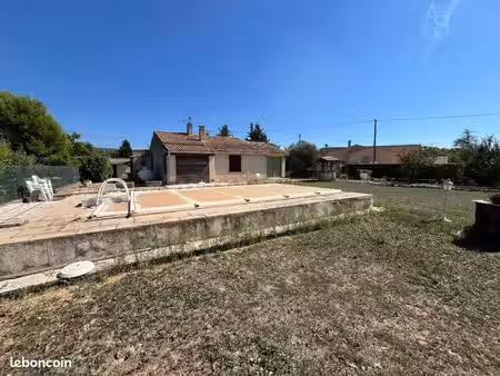 villa 4 pièces 80 m²