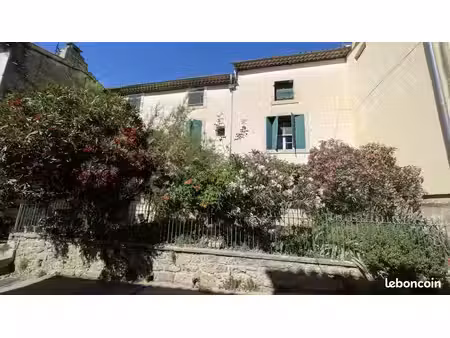 immeuble 12 pièces 272 m²