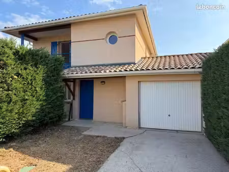 maison t4 refait à neuf résidence avec piscine