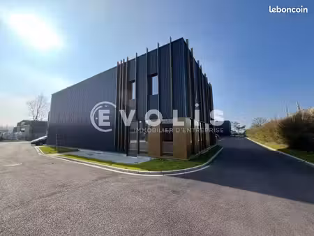 local d'activité 627 m²