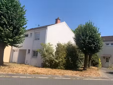 maison de 4 pièces 100m2 sur terrain clos de 500m2 prix 275000