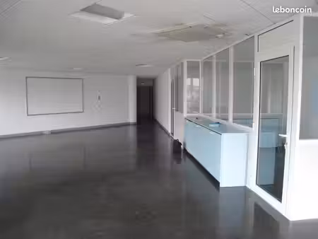 bureaux 135 m²