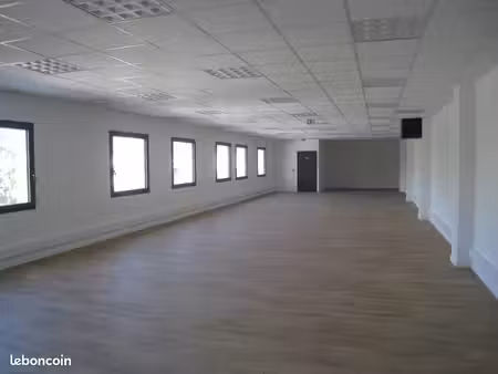 bureaux 220 m²