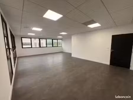 bureaux 63 m²
