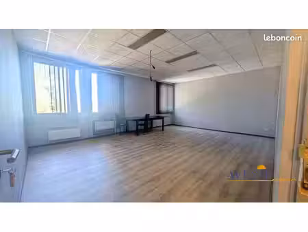 bureaux 42 m² mimet