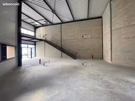 local d'activité 146 m²