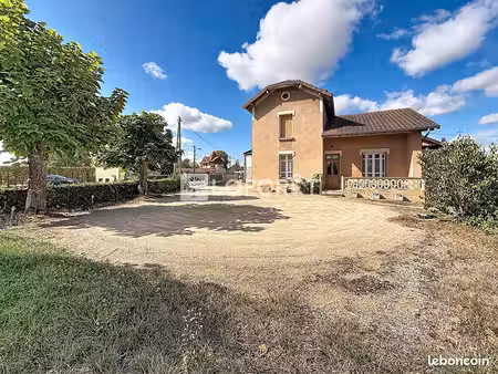 maison 7 pièces 110 m²