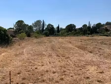 terrain 1 400 m² carces