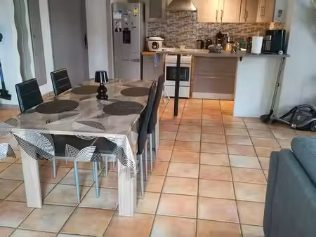 location maison de village