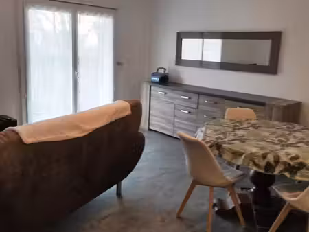 t2 meublé 42 m² – terrasse + parking + piscine + climatisation – varennes-vauzelles