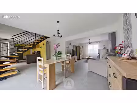maison 5 pièces 135 m²