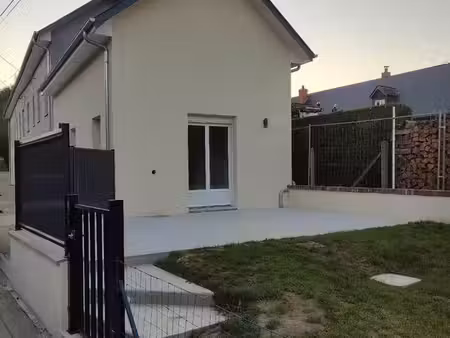 à louer maison de ville avec jardin