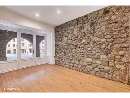 local commercial 51 m² rumilly