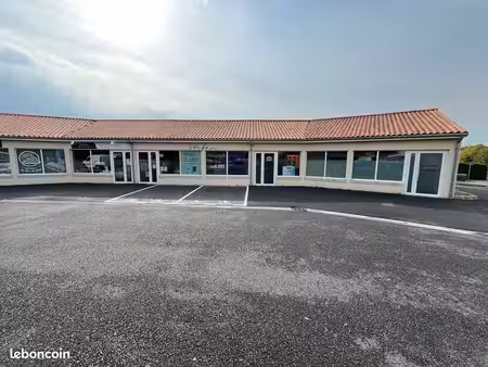 local commercial de 53m2 à smarves
