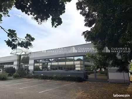 bureaux 332 m²