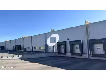 local industriel 1 941 m²