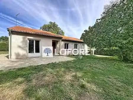 vente maison à nueil-les-aubiers (79250) : à vendre / 115m² nueil-les-aubiers