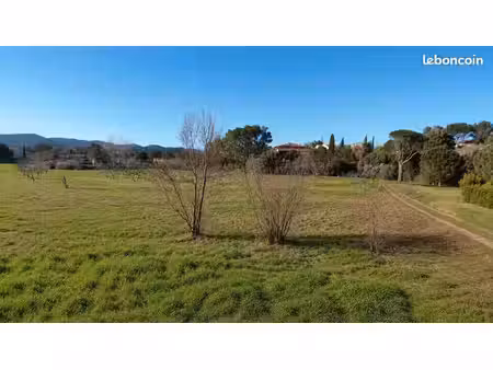 terrain 410 m² frejus