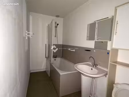 immeuble 268 m² darney