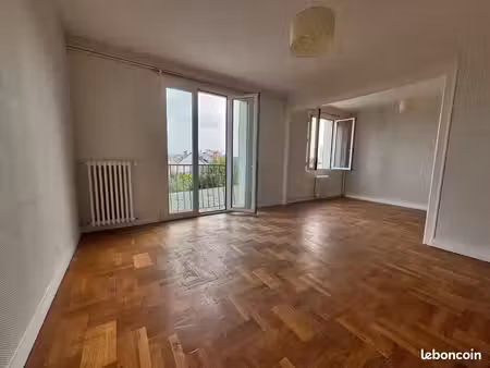 3 pièces 72m2 très calme belle vue près mairie beaux volumes cuisine neuve (1er étage)