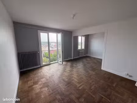 3 pièces 72m2 très calme belle vue près mairie beaux volumes cuisine neuve (3ème et dernie