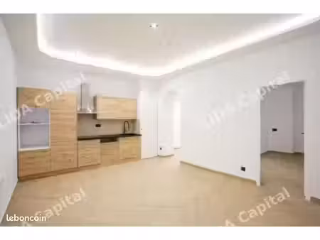 bureaux 92 m² à vendre — paris