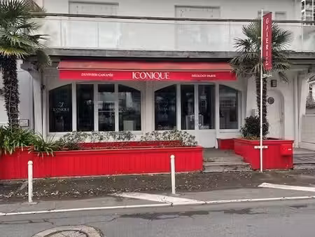 local commercial 210 m²