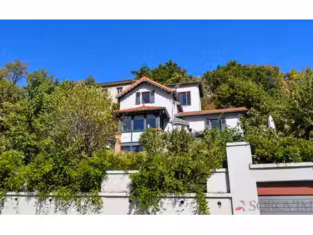maison de luxe à vendre dans le quartier vassieux