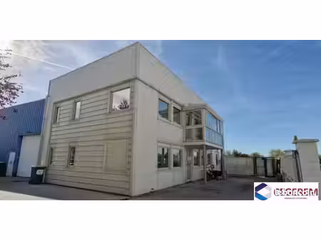 local d'activite entrepôt 240 m2 varennes jarcy mezzanine + bureaux