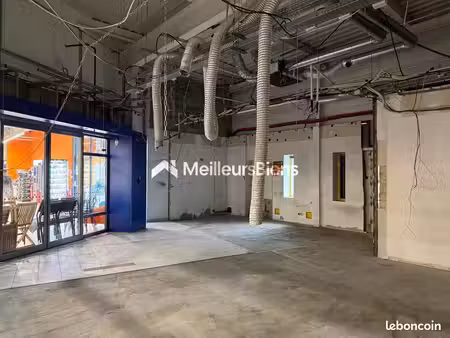 local commercial 170 m²