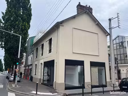 local 137 m² nantes