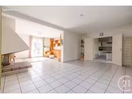 maison 6 pièces 147 m²