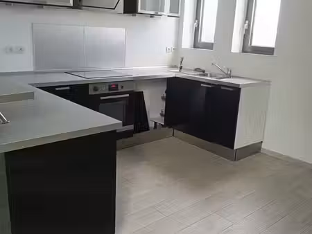 à louer – bureau loft 100 m² – ancienne caserne