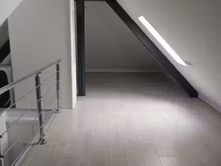 à louer – bureau / loft 40 m² – rénové à neuf