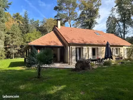 villa 8 pièces 148 m²