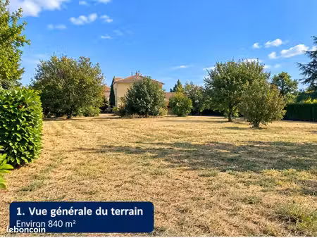 terrain constructible 840 m² – charnas – secteur résidentiel recherché