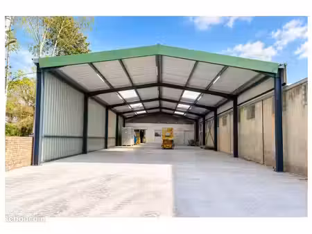 ensemble immobilier professionnel – 1 650 m² d’espaces exploitables – bully-les-mines