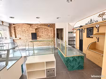local 152 m² lapugnoy