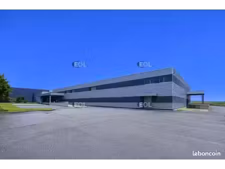 local d'activité 2 958 m²