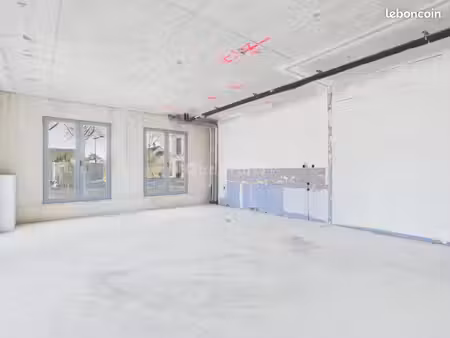 local commercial 98 m²