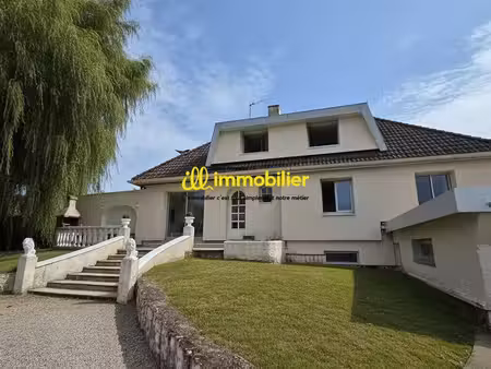 maison 8 pièces 158 m²