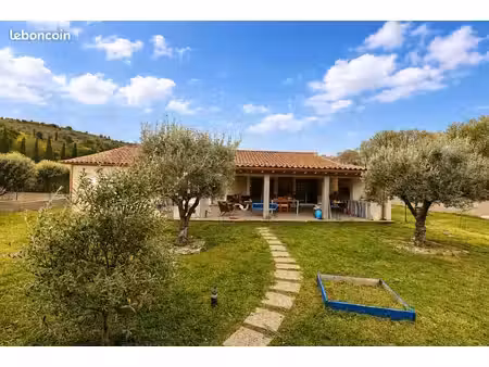 villa 4 pièces 136 m²